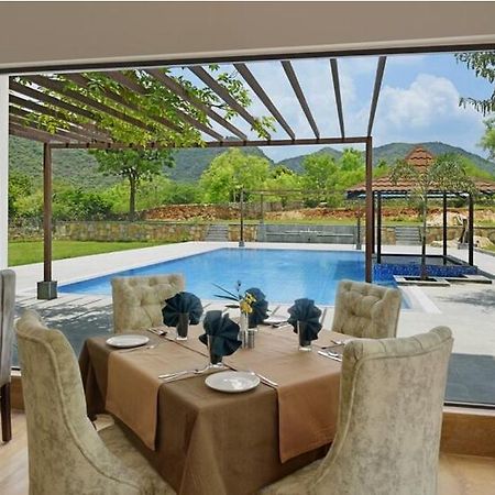 The Hunting Lodge Resort Udaipur - Villas & Pool Dabok Kültér fotó