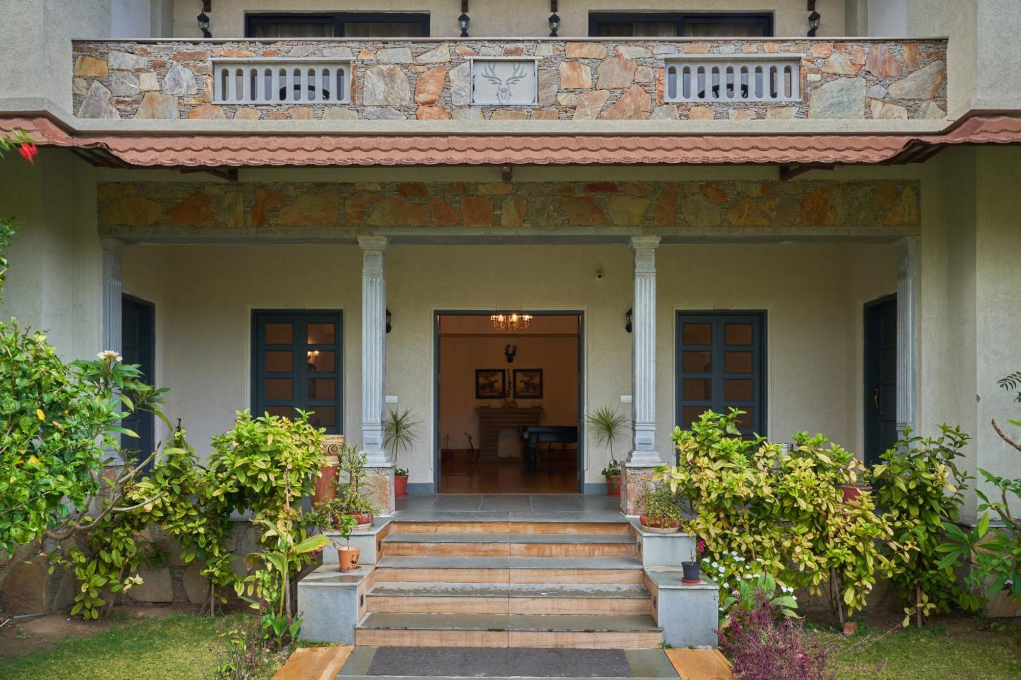 The Hunting Lodge Resort Udaipur - Villas & Pool Dabok Kültér fotó