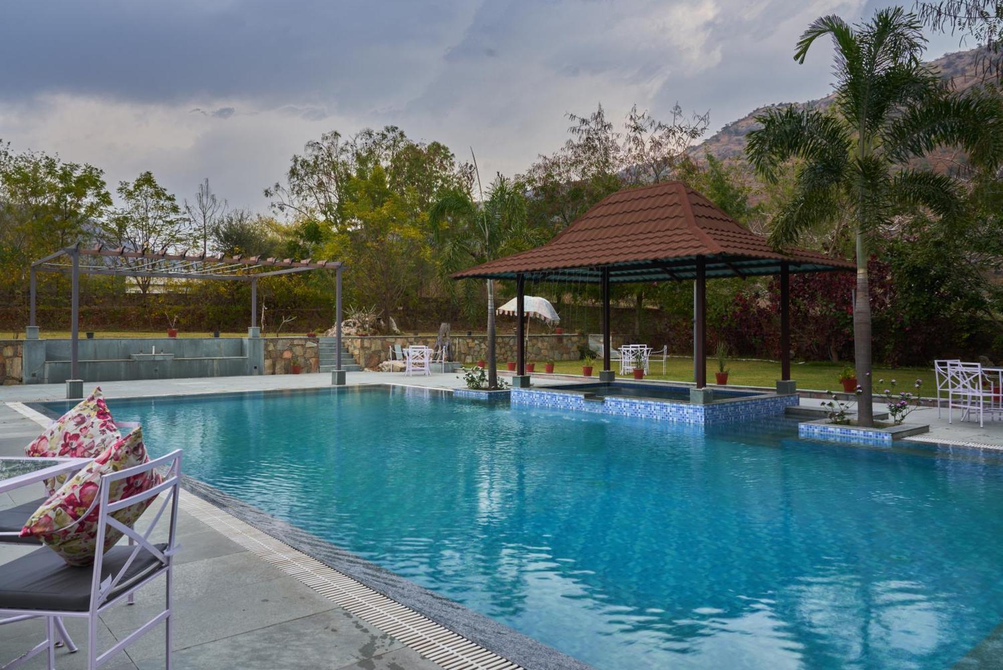The Hunting Lodge Resort Udaipur - Villas & Pool Dabok Kültér fotó